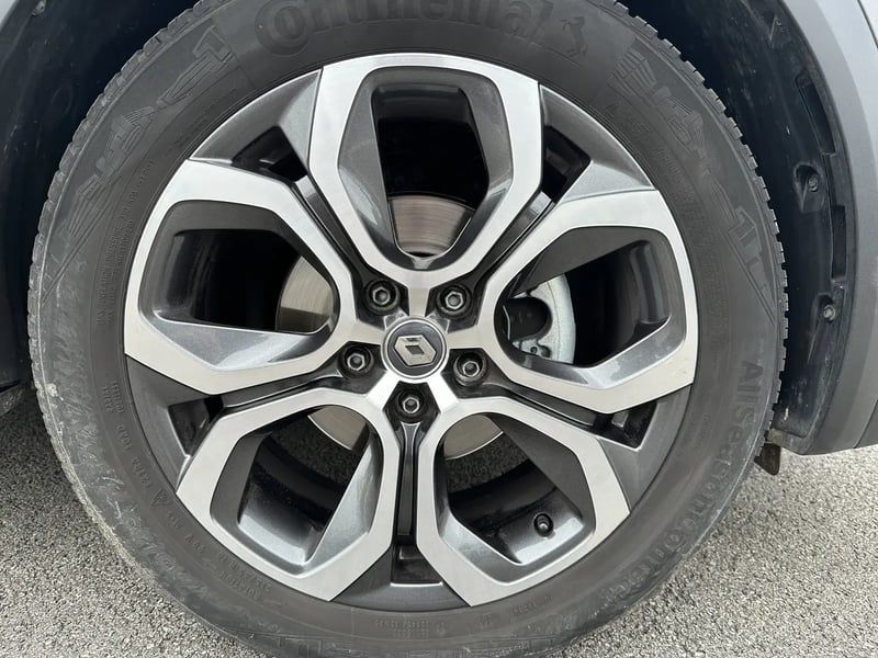 Photo de la voiture RENAULT CAPTUR Blue dCi 115 Intens