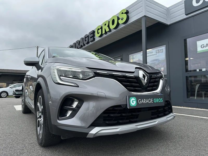 Photo de la voiture RENAULT CAPTUR Blue dCi 115 Intens