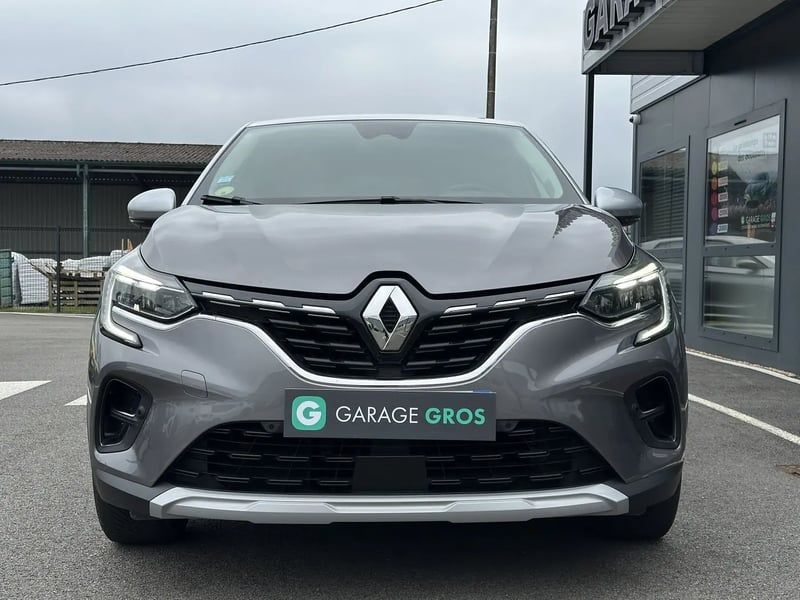 Photo de la voiture RENAULT CAPTUR Blue dCi 115 Intens