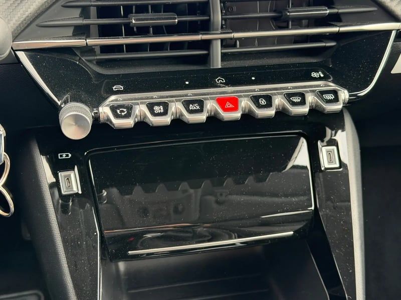 Photo de la voiture PEUGEOT 208 100 S&S BVM6 Allure