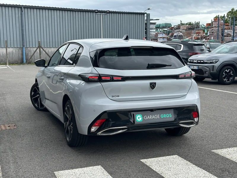 Photo de la voiture PEUGEOT 308 Hybrid 145 e-DCS6 Allure