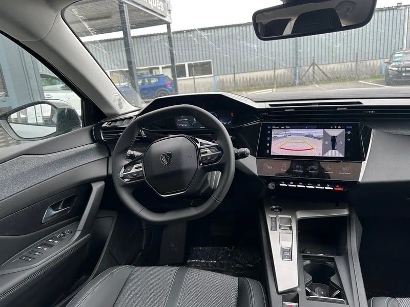 Photo de la voiture PEUGEOT 308 Hybrid 145 e-DCS6 Allure