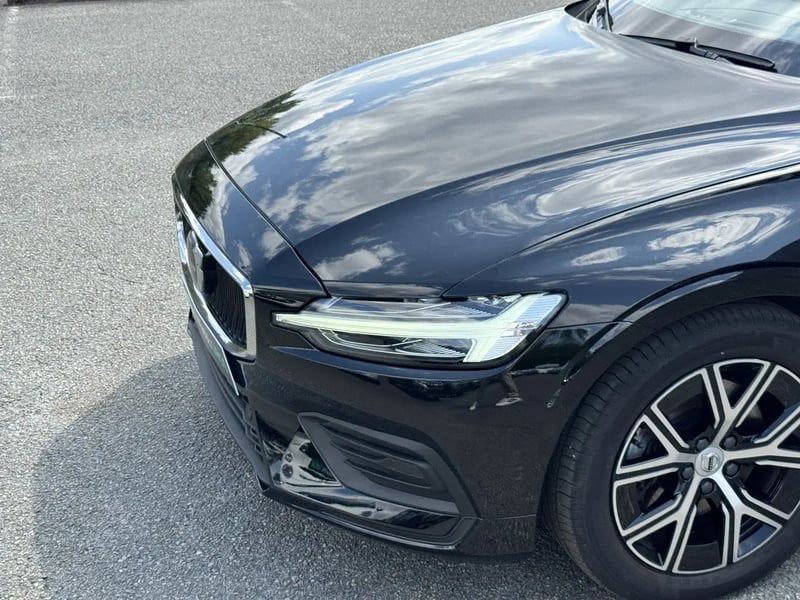 Photo de la voiture VOLVO S60 B4 197 ch DCT7 Core+ - 4P