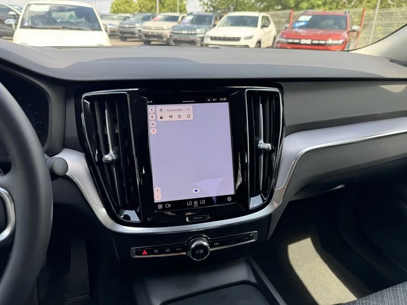 Photo de la voiture VOLVO S60 B4 197 ch DCT7 Core+ - 4P