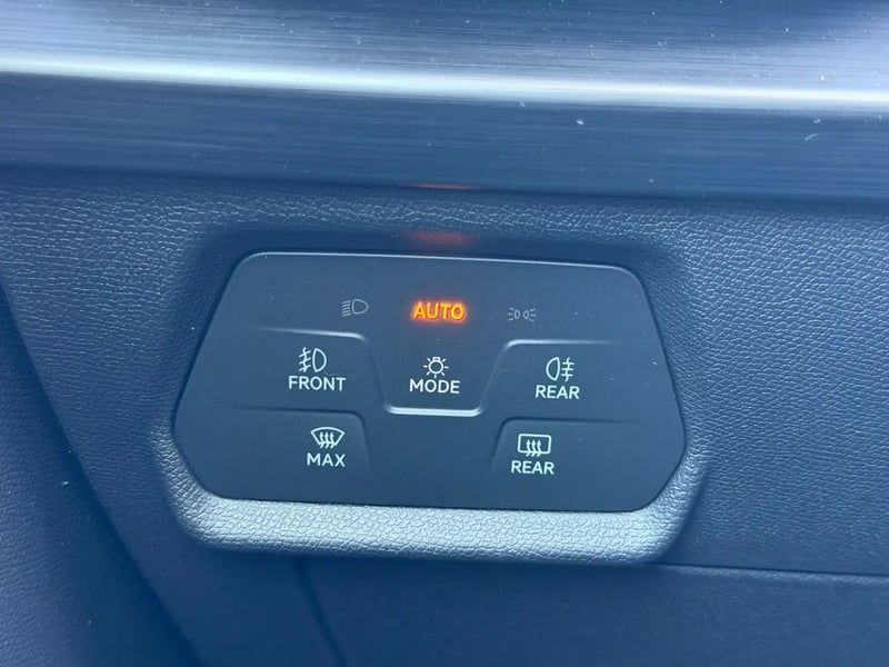 Photo de la voiture CUPRA FORMENTOR 1.4 e-HYBRID 204 ch DSG6 V