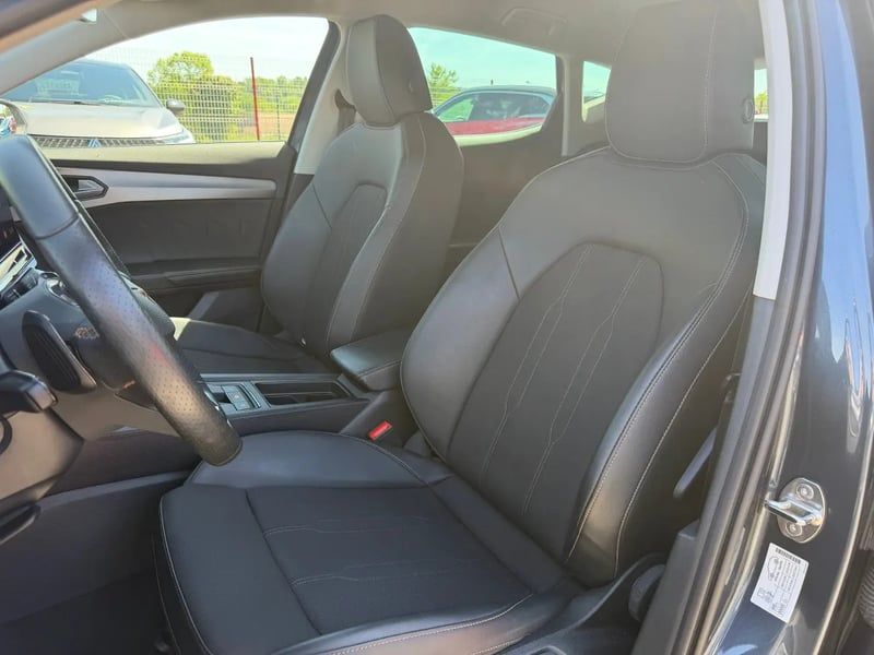 Photo de la voiture CUPRA FORMENTOR 1.4 e-HYBRID 204 ch DSG6 V