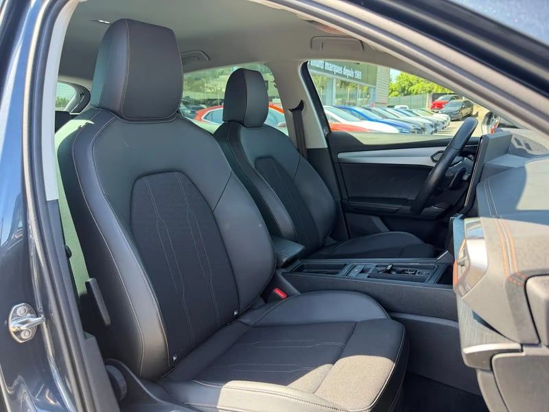 Photo de la voiture CUPRA FORMENTOR 1.4 e-HYBRID 204 ch DSG6 V