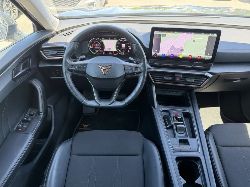 Photo de la voiture CUPRA FORMENTOR 1.4 e-HYBRID 204 ch DSG6 V