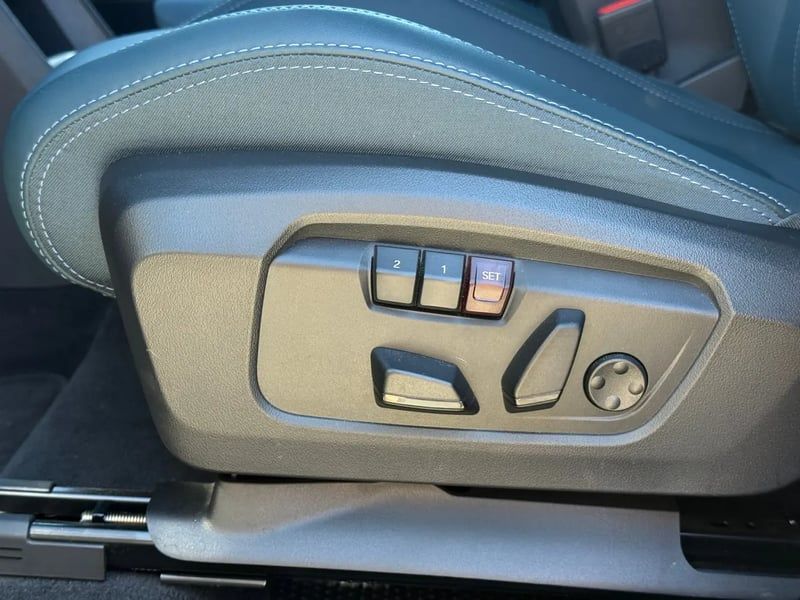 Photo de la voiture MINI COUNTRYMAN U25 163 ch DKG7 D Favoured