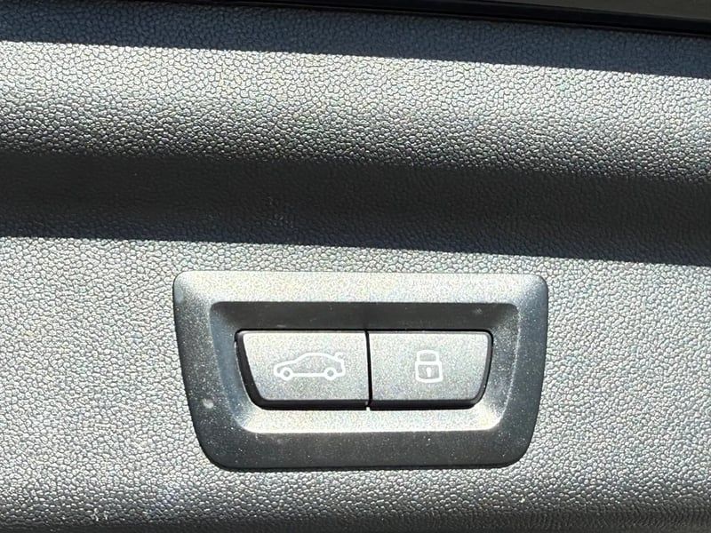 Photo de la voiture MINI COUNTRYMAN U25 163 ch DKG7 D Favoured