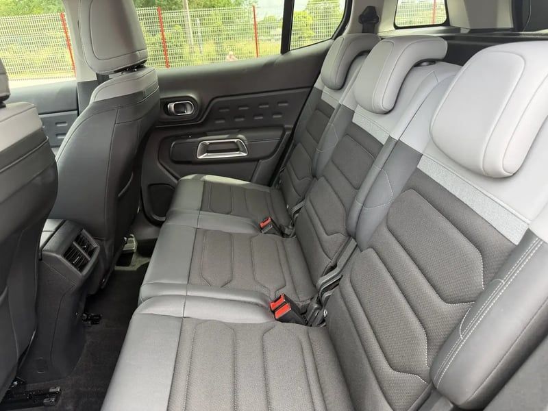 Photo de la voiture CITROEN C5 AIRCROSS Hybride 136 e-DCS6 Max