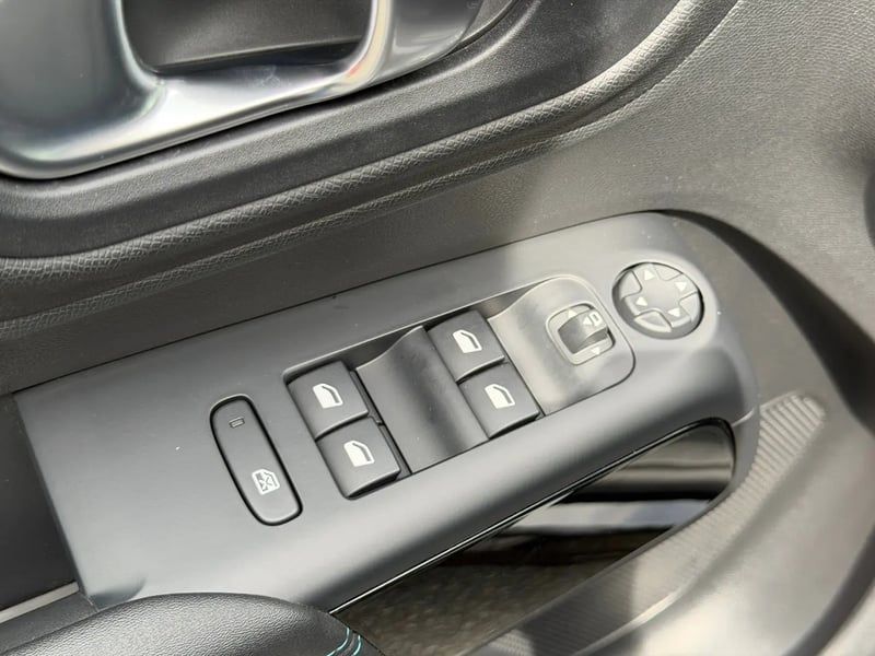 Photo de la voiture CITROEN C5 AIRCROSS Hybride 136 e-DCS6 Max