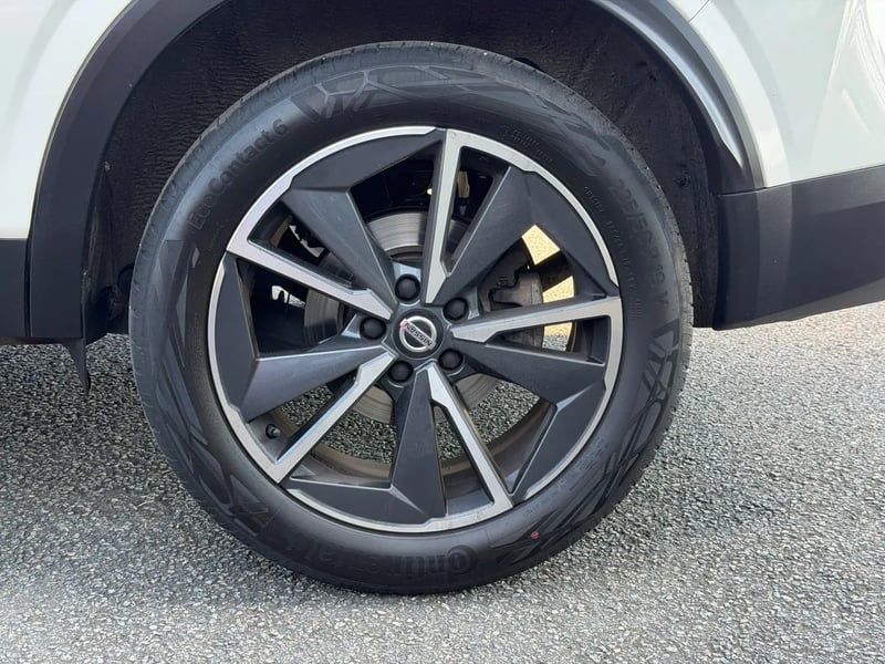 Photo de la voiture NISSAN QASHQAI 2021 Mild Hybrid 140 ch Tekna
