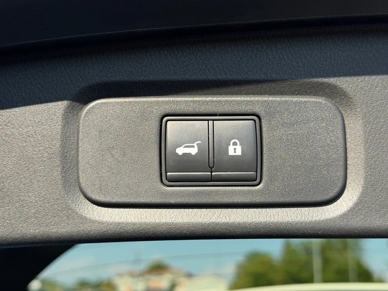 Photo de la voiture NISSAN QASHQAI 2021 Mild Hybrid 140 ch Tekna