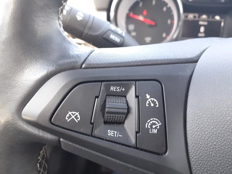Photo de la voiture OPEL ASTRA SPORTS TOURER 1.5 Diesel 122 ch BVM6 Edition Business
