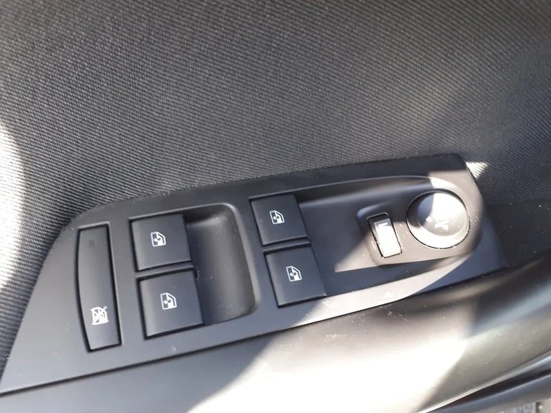 Photo de la voiture OPEL ASTRA SPORTS TOURER 1.5 Diesel 122 ch BVM6 Edition Business
