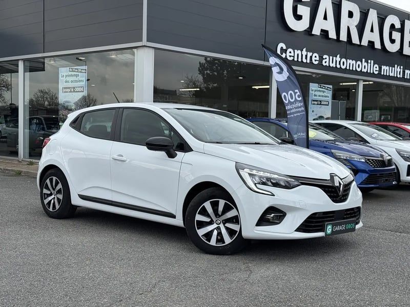 Photo de la voiture RENAULT CLIO V E-Tech full hybrid 145 Equilibre