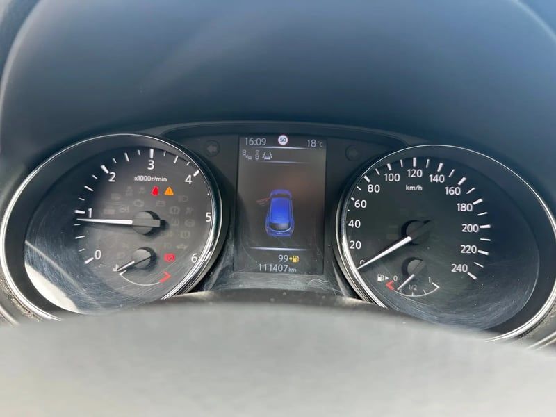 Photo de la voiture NISSAN QASHQAI 1.6 dCi 130 Stop/Start Tekna