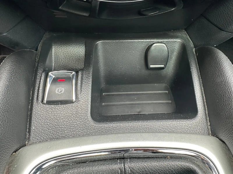 Photo de la voiture NISSAN QASHQAI 1.6 dCi 130 Stop/Start Tekna