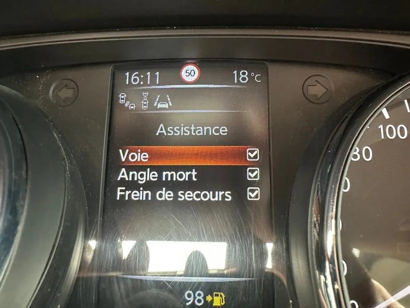 Photo de la voiture NISSAN QASHQAI 1.6 dCi 130 Stop/Start Tekna
