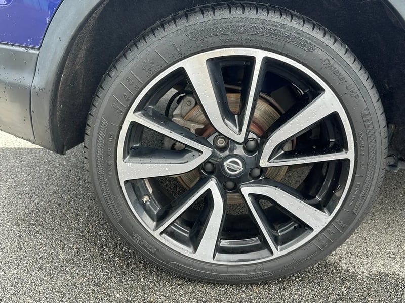 Photo de la voiture NISSAN QASHQAI 1.6 dCi 130 Stop/Start Tekna