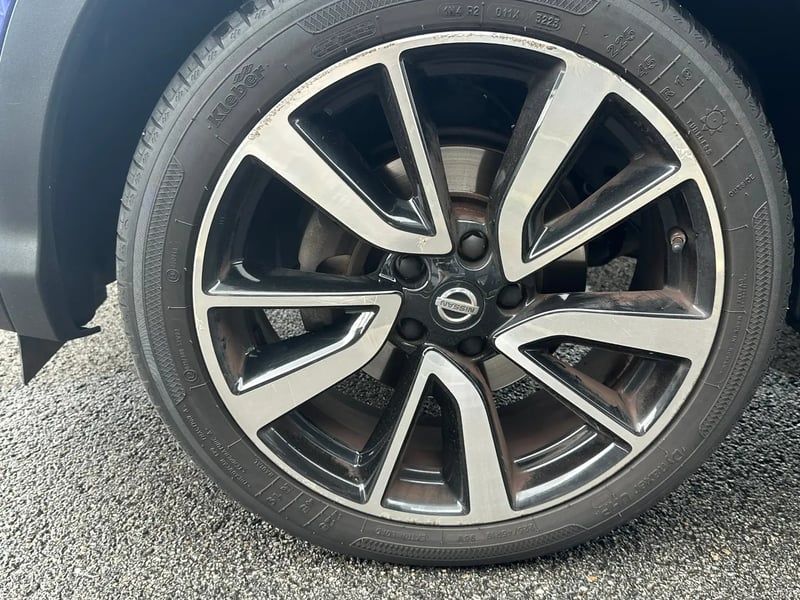 Photo de la voiture NISSAN QASHQAI 1.6 dCi 130 Stop/Start Tekna