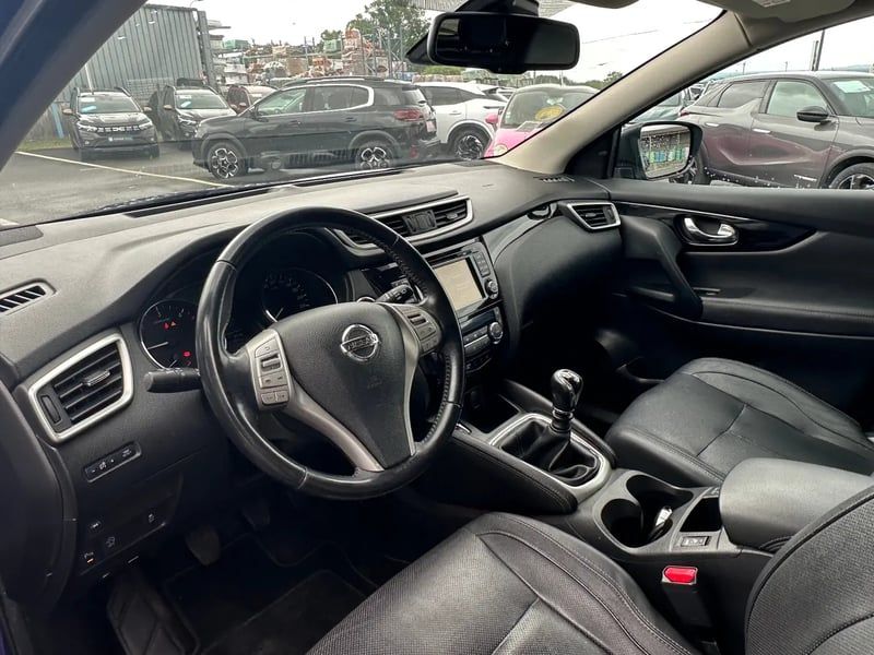 Photo de la voiture NISSAN QASHQAI 1.6 dCi 130 Stop/Start Tekna