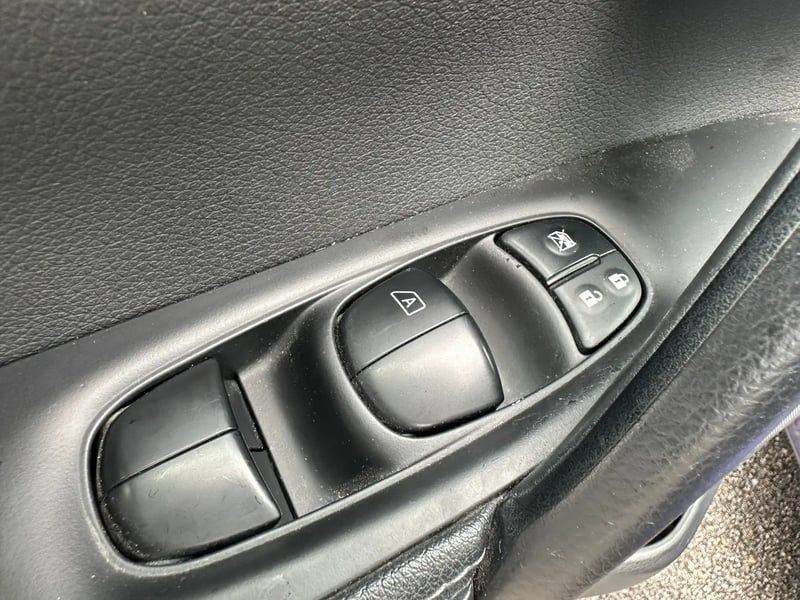 Photo de la voiture NISSAN QASHQAI 1.6 dCi 130 Stop/Start Tekna