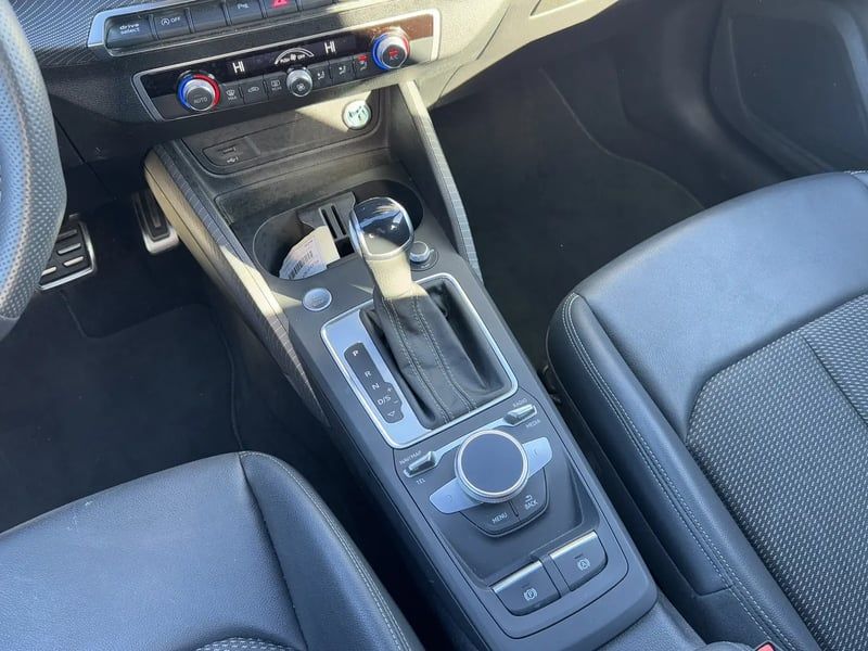 Photo de la voiture AUDI Q2 30 TDI 116 S tronic 7 S-line