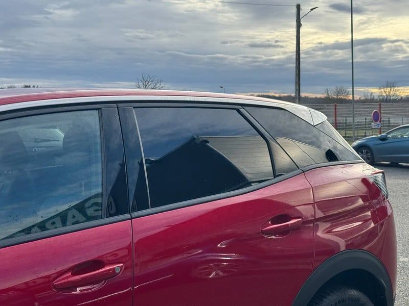 Photo de la voiture PEUGEOT 3008 BlueHDi 130ch S&S EAT8 Allure Pack