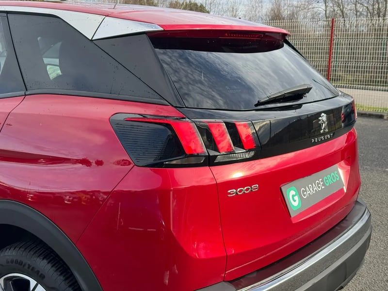 Photo de la voiture PEUGEOT 3008 BlueHDi 130ch S&S EAT8 Allure Pack