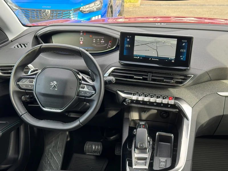 Photo de la voiture PEUGEOT 3008 BlueHDi 130ch S&S EAT8 Allure Pack