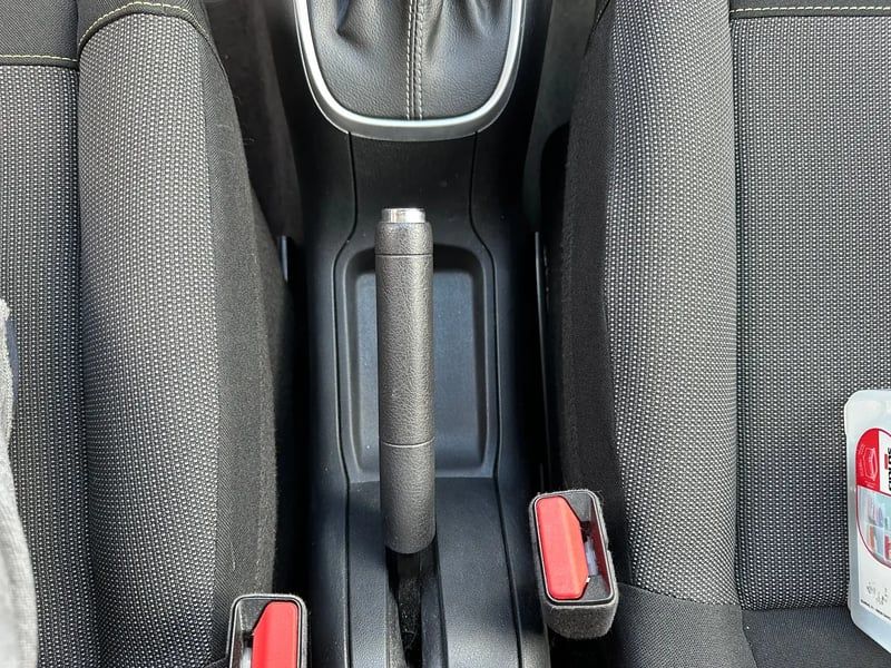 Photo de la voiture CITROEN C3 PureTech 110 S&S EAT6 Shine