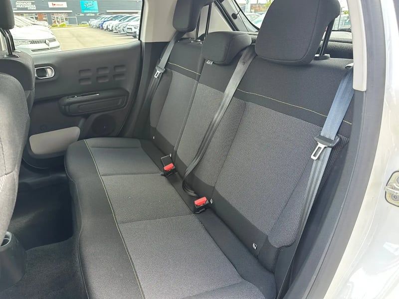 Photo de la voiture CITROEN C3 PureTech 110 S&S EAT6 Shine