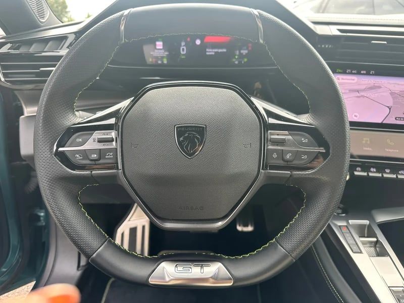 Photo de la voiture PEUGEOT 308 SW PureTech 130ch S&S EAT8 GT