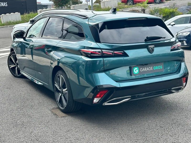 Photo de la voiture PEUGEOT 308 SW PureTech 130ch S&S EAT8 GT