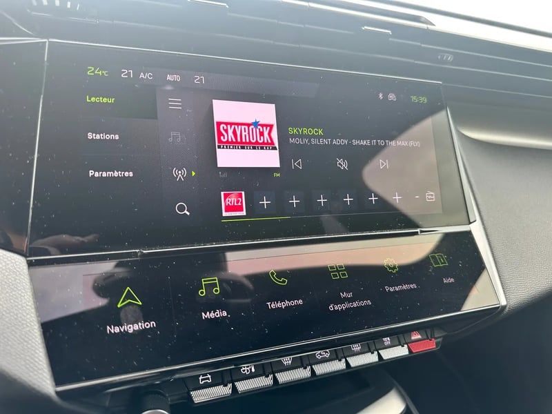 Photo de la voiture PEUGEOT 308 SW PureTech 130ch S&S EAT8 GT