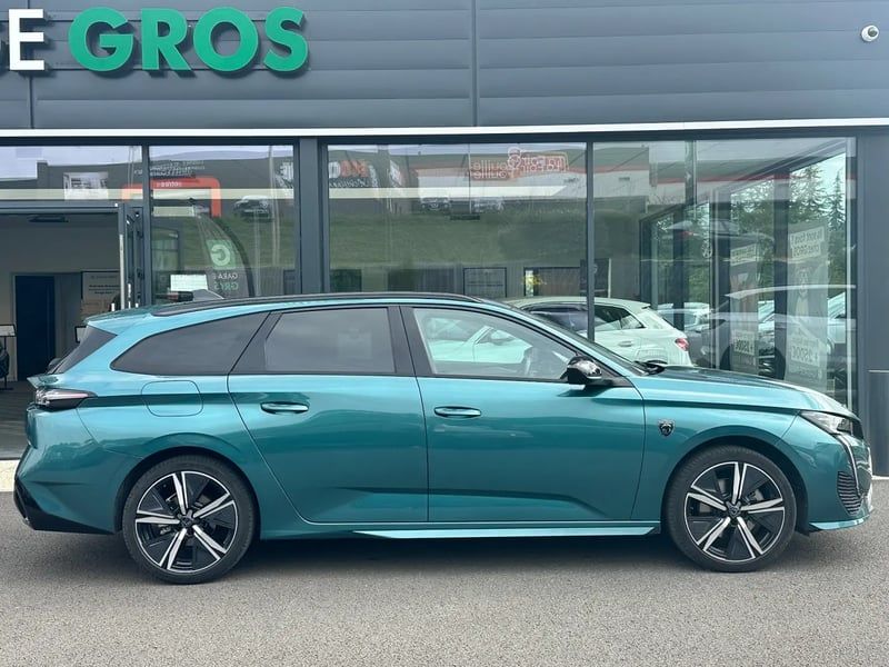Photo de la voiture PEUGEOT 308 SW PureTech 130ch S&S EAT8 GT