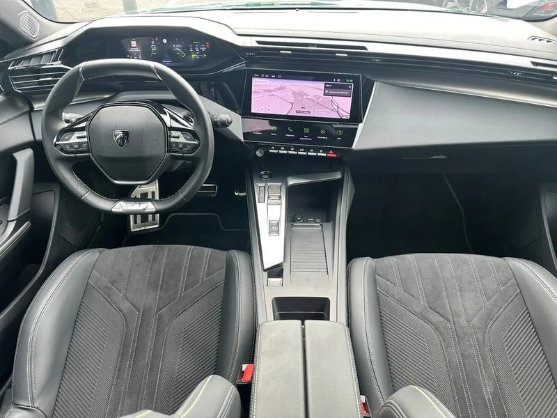 Photo de la voiture PEUGEOT 308 SW PureTech 130ch S&S EAT8 GT