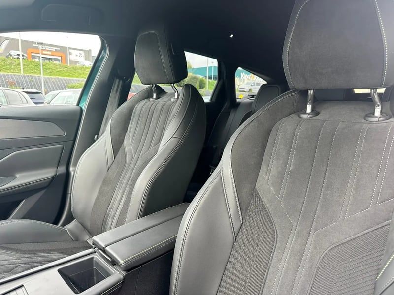 Photo de la voiture PEUGEOT 308 SW PureTech 130ch S&S EAT8 GT