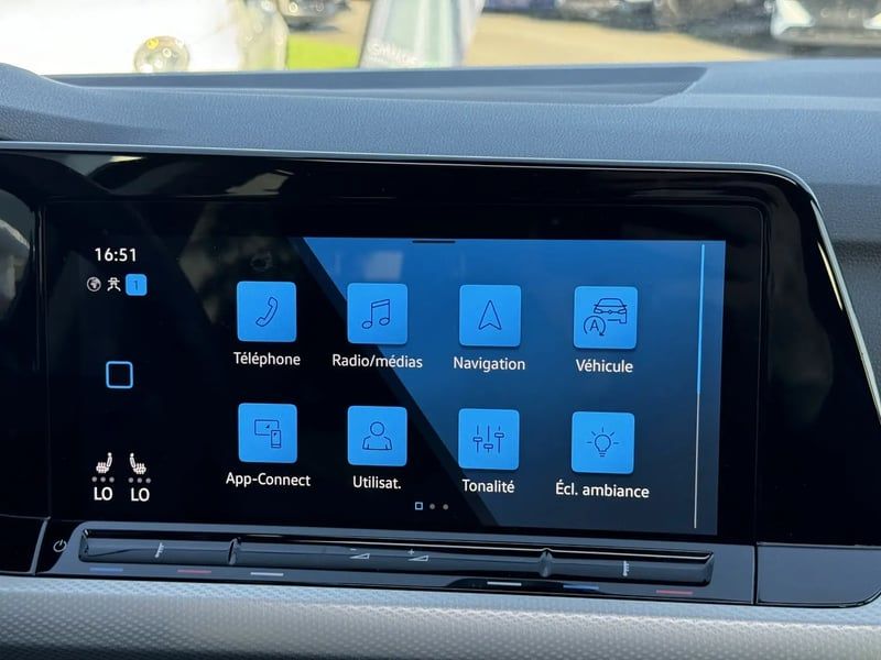 Photo de la voiture VOLKSWAGEN GOLF 2.0 TDI SCR 150 DSG7 Life Plus