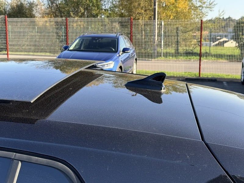 Photo de la voiture VOLKSWAGEN GOLF 2.0 TDI SCR 150 DSG7 Life Plus