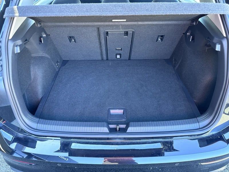 Photo de la voiture VOLKSWAGEN GOLF 2.0 TDI SCR 150 DSG7 Life Plus