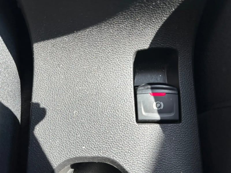 Photo de la voiture DACIA SANDERO ECO-G 100 GSR2 Stepway Extreme +