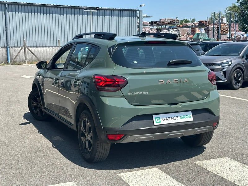 Photo de la voiture DACIA SANDERO ECO-G 100 GSR2 Stepway Extreme +