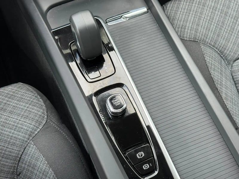 Photo de la voiture VOLVO S60 B4 197 ch DCT7 Start