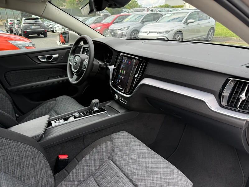 Photo de la voiture VOLVO S60 B4 197 ch DCT7 Start