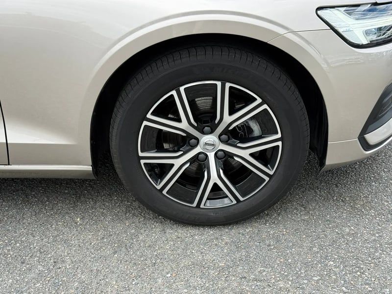 Photo de la voiture VOLVO S60 B4 197 ch DCT7 Start
