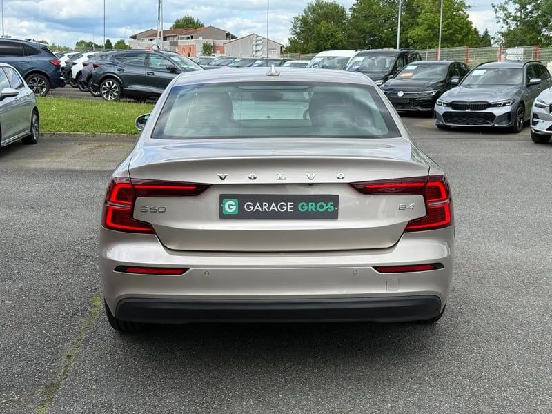 Photo de la voiture VOLVO S60 B4 197 ch DCT7 Start