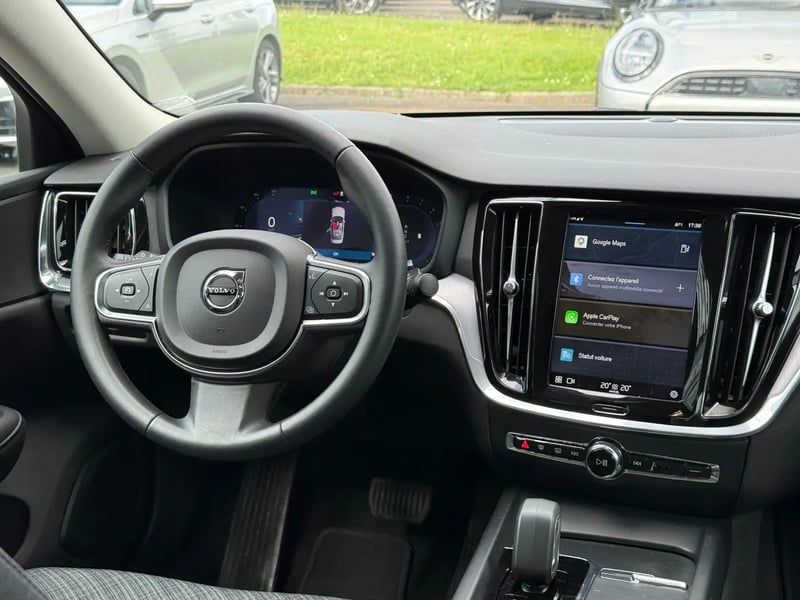 Photo de la voiture VOLVO S60 B4 197 ch DCT7 Start